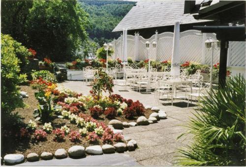 Hotel Zum Weissen Stein Kirchen  ภายนอก รูปภาพ