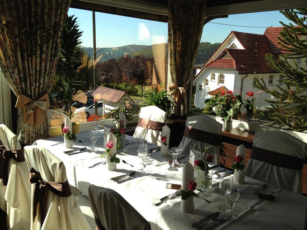 Hotel Zum Weissen Stein Kirchen  ภายนอก รูปภาพ