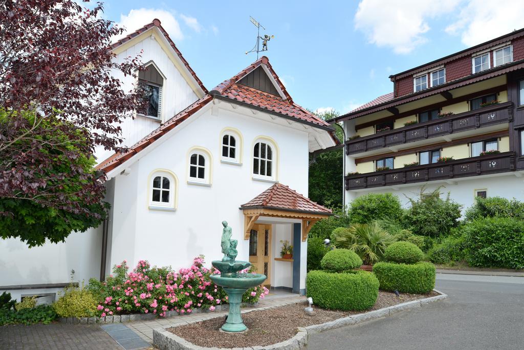 Hotel Zum Weissen Stein Kirchen  ภายนอก รูปภาพ