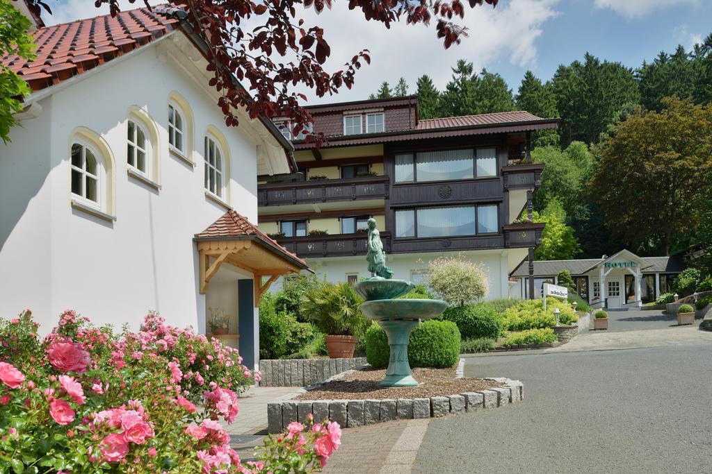 Hotel Zum Weissen Stein Kirchen  ภายนอก รูปภาพ