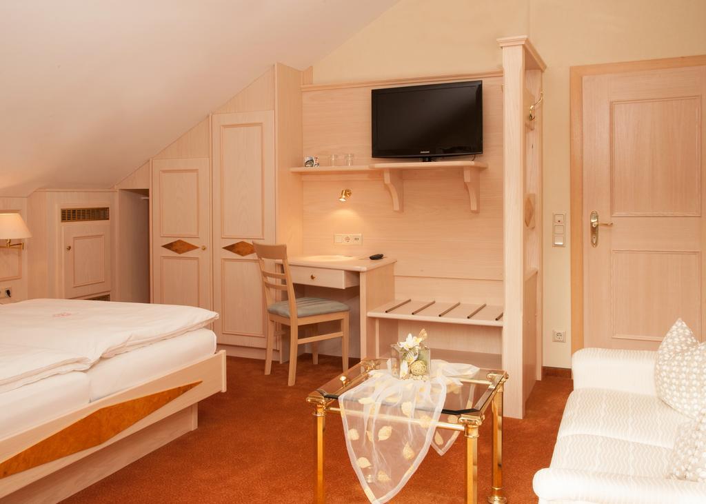 Hotel Zum Weissen Stein Kirchen  ห้อง รูปภาพ